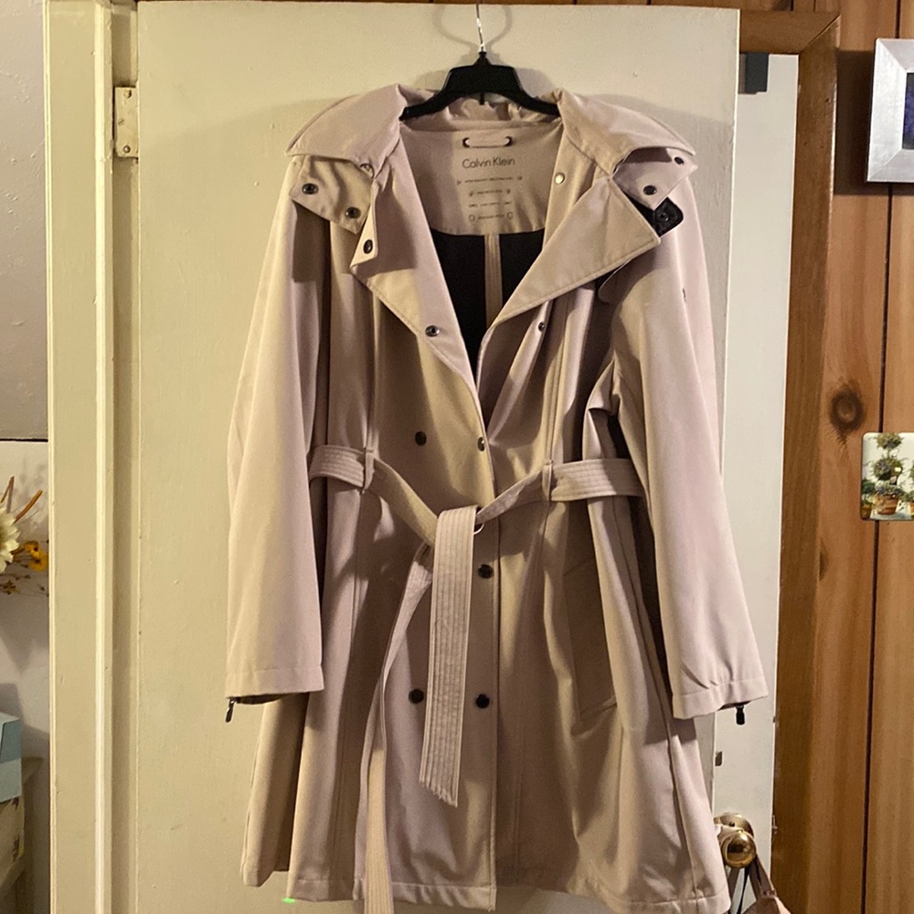 Beautiful trench/raincoat